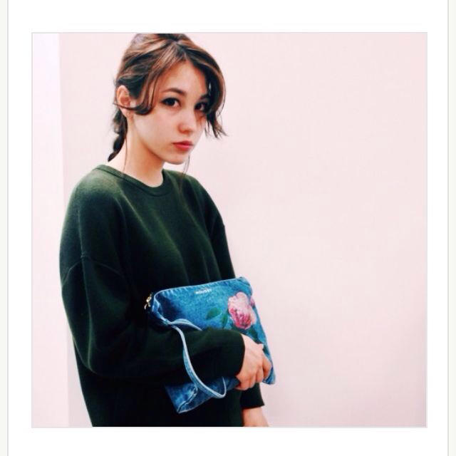 moussy(マウジー)の安くお譲り♡未開封moussyノベルティ レディースのバッグ(クラッチバッグ)の商品写真