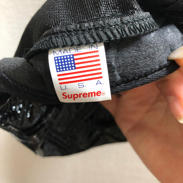 Supreme(シュプリーム)の✰処分価格✰supreme エナメルキャップ黒 メンズの帽子(キャップ)の商品写真