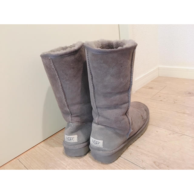 UGG(アグ)のUGG グレー ブーツ レディースの靴/シューズ(ブーツ)の商品写真