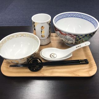 ヨシノヤ(吉野家)の新品・未使用！吉野家 丼ぶりノベルティ フルセット スタンプカード10枚分(食器)