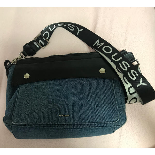 moussy(マウジー)のMOUSSY ショルダーバッグ レディースのバッグ(ショルダーバッグ)の商品写真