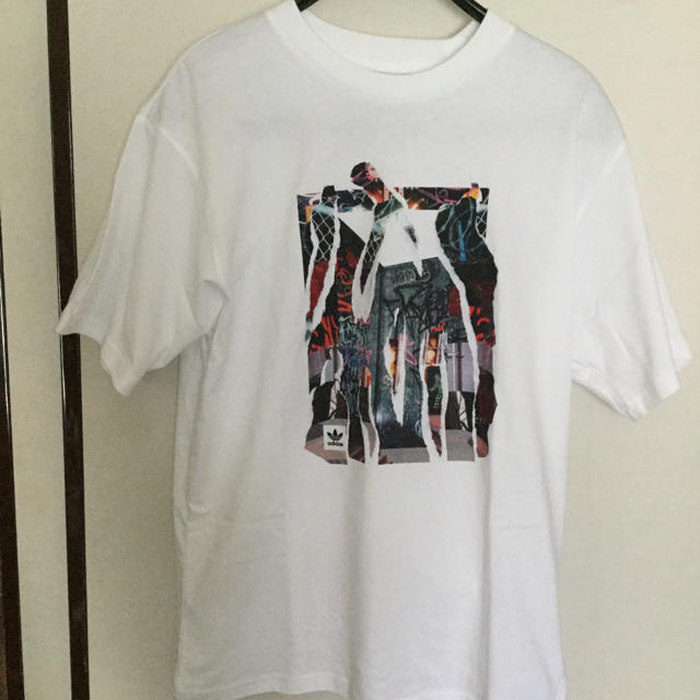 adidas(アディダス)の新品タグ付 adidas アディダスオリジナルスTシャツ 白 Lサイズ メンズのトップス(Tシャツ/カットソー(半袖/袖なし))の商品写真