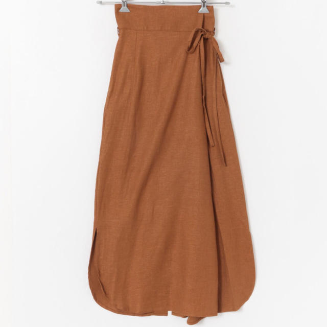 KBF(ケービーエフ)のシャツテールラップスカート レディースのスカート(ロングスカート)の商品写真