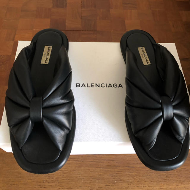 Balenciaga(バレンシアガ)のバレンシアガ☆リボンサンダル レディースの靴/シューズ(サンダル)の商品写真
