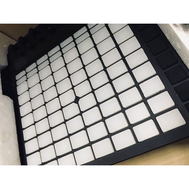 Ableton Push / エイブルトン プッシュ DTM 楽器のDTM/DAW(MIDIコントローラー)の商品写真