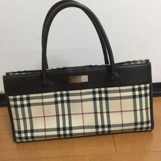 バーバリー(BURBERRY)のBurberry ハンドバッグ(ハンドバッグ)