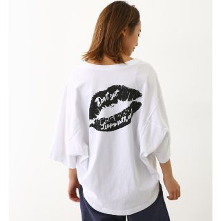 ロデオクラウンズワイドボウル(RODEO CROWNS WIDE BOWL)のホワイト lipstick klsses Tシャツ(Tシャツ(半袖/袖なし))