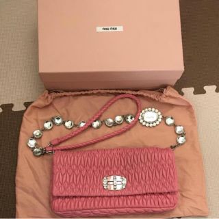 ミュウミュウ(miumiu)のハンドバック (ハンドバッグ)