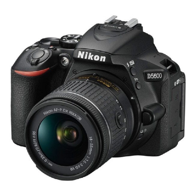 Nikon(ニコン)のNikon  D5600  R様  専用(7月31日中迄) スマホ/家電/カメラのカメラ(デジタル一眼)の商品写真