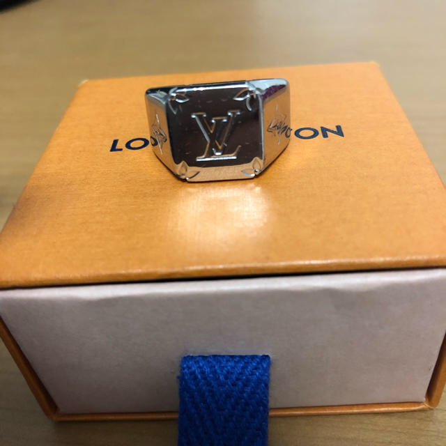 LOUIS VUITTON(ルイヴィトン)のLOUIS VUITTON メンズのアクセサリー(リング(指輪))の商品写真