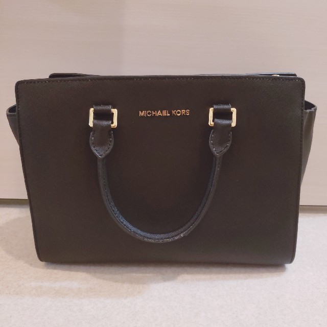 Michael Kors(マイケルコース)のm.m様専用♡MICHAEL KORS SELMA ミディアム サッチェル

 レディースのバッグ(ショルダーバッグ)の商品写真