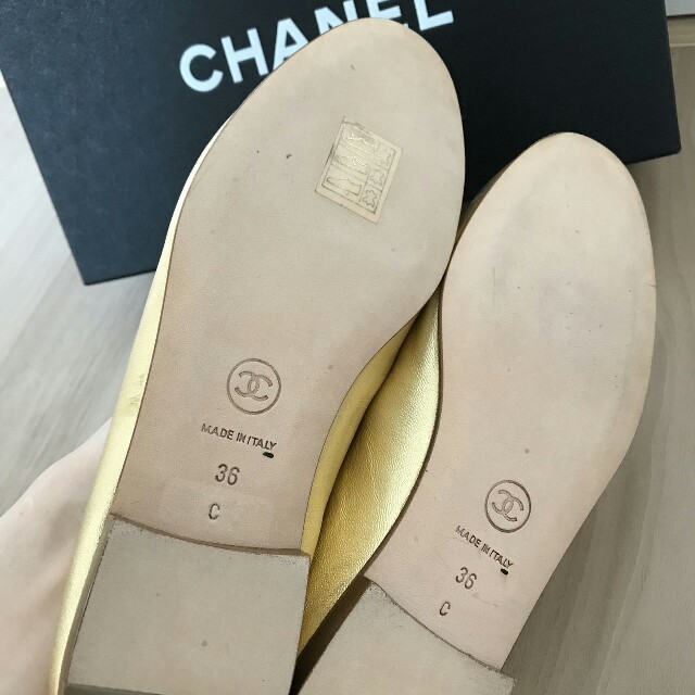 CHANEL(シャネル)の最終！フォロワー限定☆シャネル フラットシューズ メタリックゴールド レディースの靴/シューズ(バレエシューズ)の商品写真