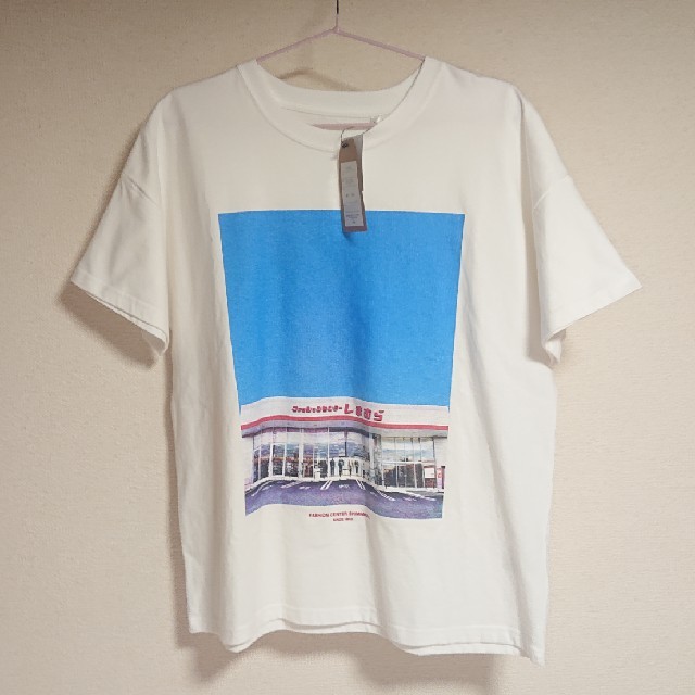 しまむら(シマムラ)のお店フォトプリントTシャツ レディースのトップス(Tシャツ(半袖/袖なし))の商品写真
