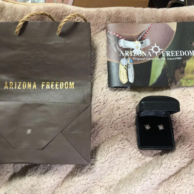 ARIZONA FREEDOM(アリゾナフリーダム)のアリゾナフリーダム 太陽神ピアス メンズのアクセサリー(ピアス(両耳用))の商品写真