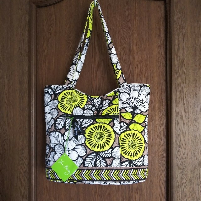 Vera Bradley - ヴェラブラッドリー ☆ バケットトートの通販 by ☆てぃんがーら☆'s shop｜ヴェラブラッドリーならラクマ