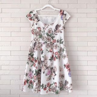 ジルスチュアート(JILLSTUART)の美品♡ジルスチュアート ワンピース 花柄 フラワー柄 ハートネック♡(ミニワンピース)