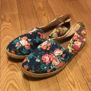 アルド(ALDO)のALDO 花柄 スリッポン 25〜25.5cm(スリッポン/モカシン)