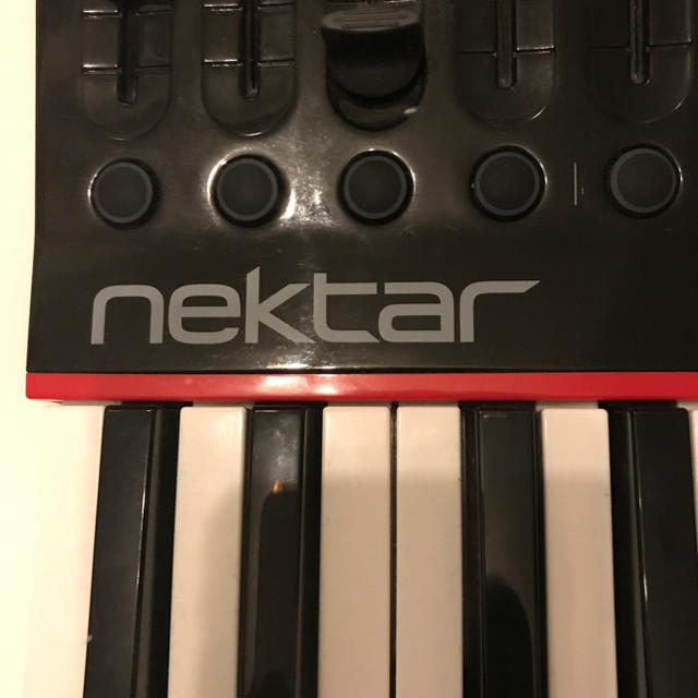 [傷なし、チョイ汚れ特価]Nektar panorama p4  楽器のDTM/DAW(MIDIコントローラー)の商品写真