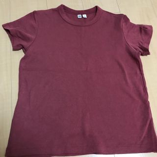 ユニクロ(UNIQLO)のUNIQLO Tシャツ(Tシャツ(半袖/袖なし))