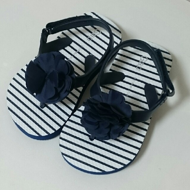 GAP Kids(ギャップキッズ)のGAP  ビーチサンダル キッズ/ベビー/マタニティのキッズ靴/シューズ(15cm~)(サンダル)の商品写真