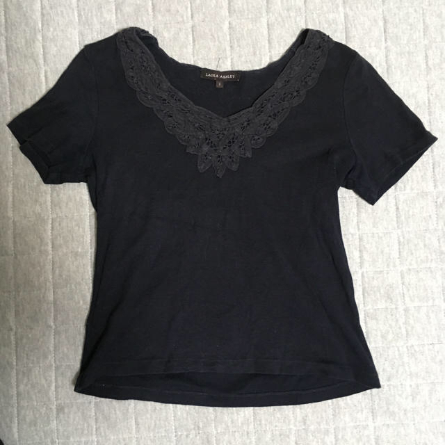 LAURA ASHLEY(ローラアシュレイ)のTシャツ レディースのトップス(Tシャツ(半袖/袖なし))の商品写真