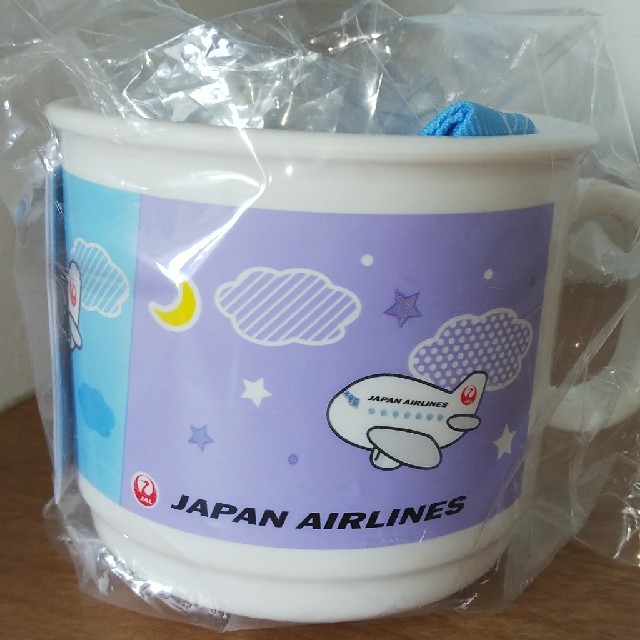 JAL(日本航空)(ジャル(ニホンコウクウ))のJALマグカップ 新品未開封 プラコップ 【非売品】 エンタメ/ホビーのコレクション(ノベルティグッズ)の商品写真