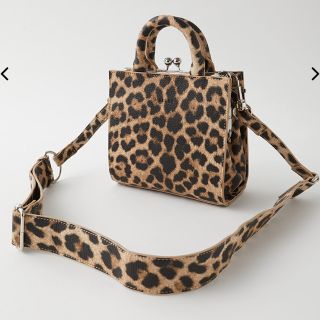 マウジー レオパード ショルダーバッグ レディース の通販 66点 Moussyのレディースを買うならラクマ マウジー レオパード ショルダーバッグ レディース の通販 66点 Moussyのレディースを買うならラクマ