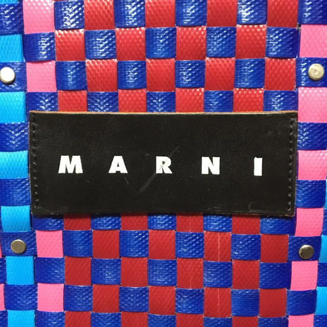 Marni(マルニ)のマルニ フラワーマーケット カゴ プラカゴ MARNI 大きなサイズ レディースのバッグ(かごバッグ/ストローバッグ)の商品写真