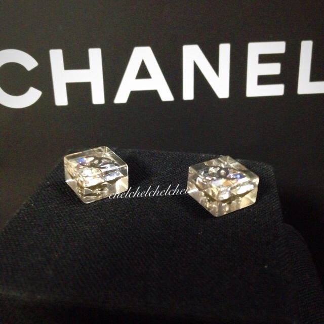 CHANEL(シャネル)の専用ページ CHANEL シャネル オーロラクリスタル ピアス レディースのアクセサリー(ピアス)の商品写真