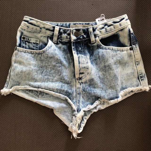 TOPSHOP(トップショップ)のTOPSHOP ショートパンツ ダメージジーンズ レディースのパンツ(ショートパンツ)の商品写真