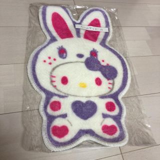 ハローキティ(ハローキティ)の【新品・未使用】ハローキティ❤︎ルームマット❤︎白色❤︎(玄関マット)