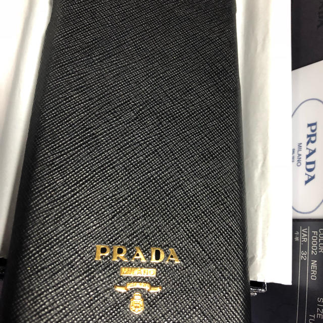 PRADA(プラダ)のPRADA  サフィアーノ アイフォンケース スマホ/家電/カメラのスマホアクセサリー(iPhoneケース)の商品写真