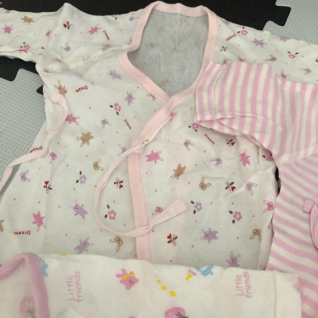 西松屋(ニシマツヤ)の新生児 肌着 新品未使用 女の子 ピンク  キッズ/ベビー/マタニティのベビー服(~85cm)(肌着/下着)の商品写真