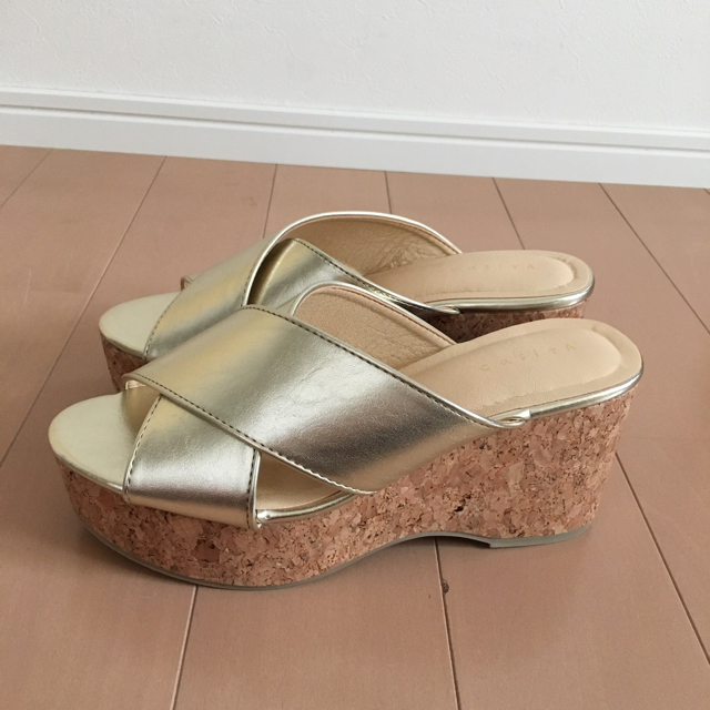 RETRO GIRL(レトロガール)のクロスコルクサンダル レディースの靴/シューズ(サンダル)の商品写真