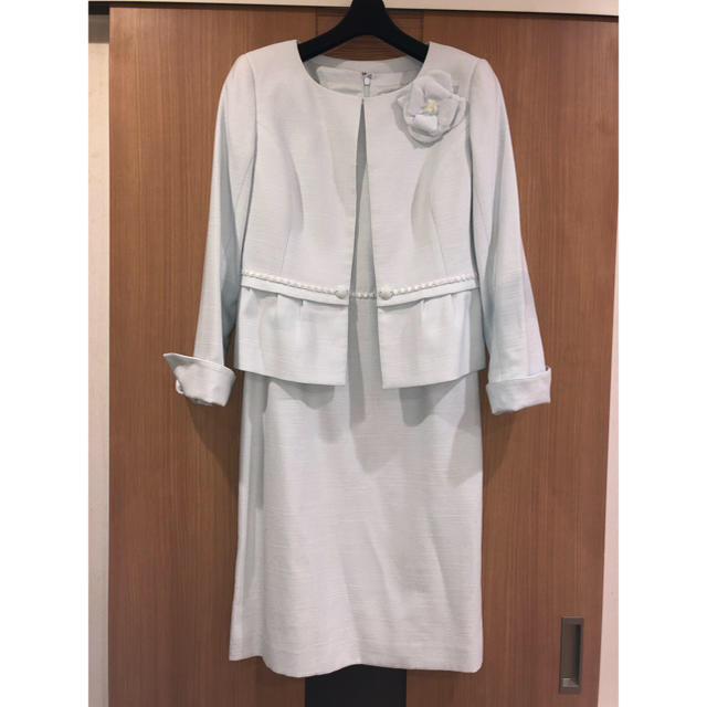 Courreges(クレージュ)のミルクティー様専用 courreges の淡いブルーセレモニースーツ レディースのフォーマル/ドレス(スーツ)の商品写真