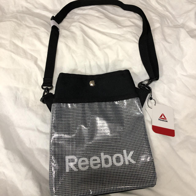 Reebok(リーボック)の【新品】リーボック Reebok サコッシュ ショルダーバッグ レディースのバッグ(ショルダーバッグ)の商品写真