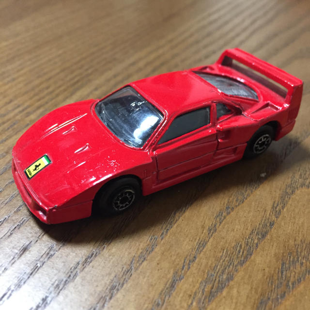 Ferrari(フェラーリ)のミニカー フェラーリ F 40 エンタメ/ホビーのおもちゃ/ぬいぐるみ(ミニカー)の商品写真