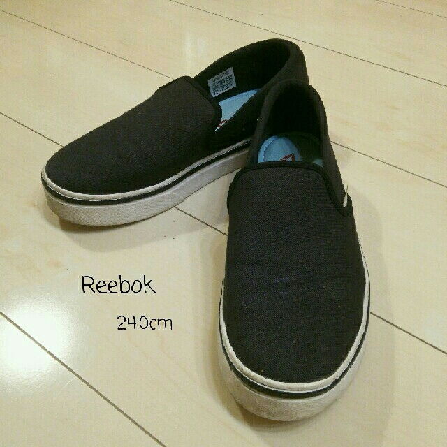 Reebok(リーボック)の24.0cm【Reebok】BLACK レディースの靴/シューズ(スリッポン/モカシン)の商品写真
