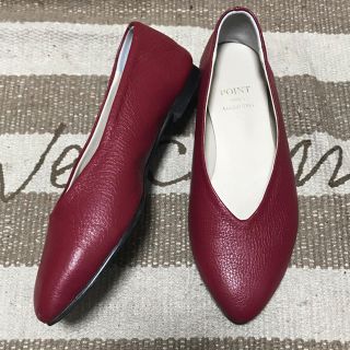 ザラ(ZARA)のSALE Vカットフラットシューズ ワインレッド(バレエシューズ)