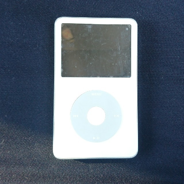 Apple(アップル)のiPod 第五世代 ジャンク品 スマホ/家電/カメラのオーディオ機器(ポータブルプレーヤー)の商品写真