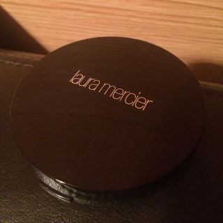 ローラメルシエ(laura mercier)のローラメルシエ☆パウダーファンデ(ファンデーション)