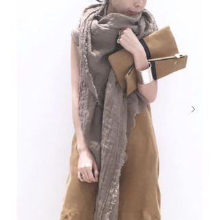 アパルトモンドゥーズィエムクラス(L'Appartement DEUXIEME CLASSE)の新品タグ付き☆アパルトモン・MAISON DE VACANCE Stole(ストール/パシュミナ)