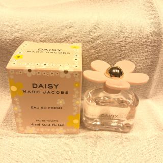 マークジェイコブス(MARC JACOBS)のMARC JACOBS DAISY ミニ香水 マークジェイコブス  デイジー(香水(女性用))