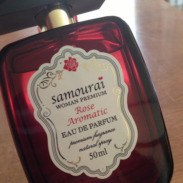 SAMOURAIWOMAN香水2つSET コスメ/美容の香水(香水(女性用))の商品写真