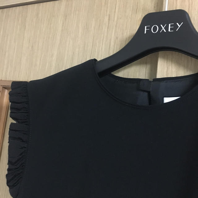 FOXEY(フォクシー)の【専用】フォクシーワンピース ブラックブラック38 レディースのワンピース(ひざ丈ワンピース)の商品写真