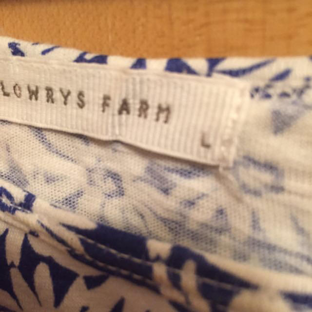LOWRYS FARM(ローリーズファーム)のローリーズファーム Tシャツ  Lサイズ レディースのトップス(Tシャツ(半袖/袖なし))の商品写真