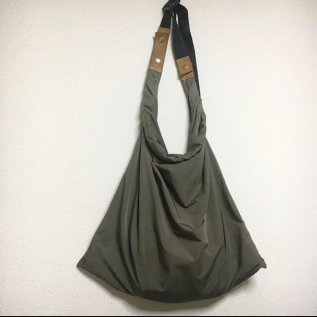 Whowhat Wrap Bag M フーワット ラップ バッグ カーキ