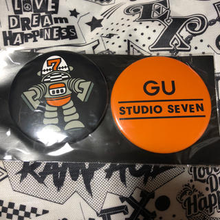 ジーユー(GU)のGU STUDIO SEVEN 缶バッチ(その他)