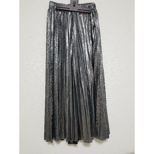 シルバープリーツスカート レディースのスカート(ひざ丈スカート)の商品写真
