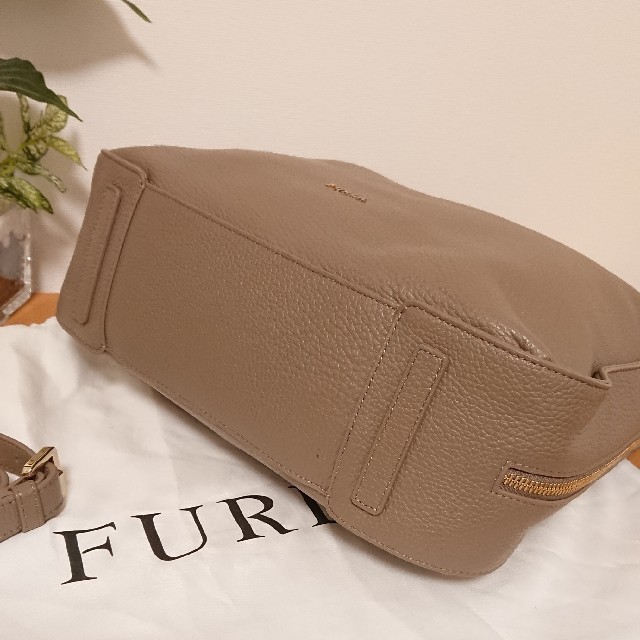 Furla(フルラ)の【美品】フルラ 本革 2wayバッグ  レディースのバッグ(トートバッグ)の商品写真